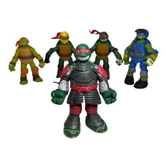 5 Teenage Mutant Ninja Turtle Figures with 2 Swords 4.5 Inches Tall 2012-2013 - Picture 6 of 10